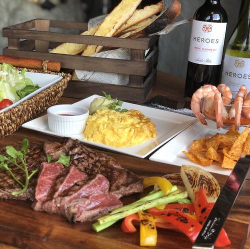 There is an all-you-can-drink course available.