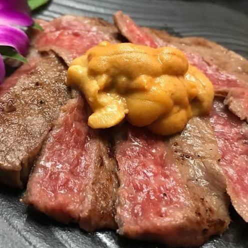 2.5 hours of premium all-you-can-drink! A luxurious course of Honshinshun's flavors including horse liver and Saga beef steak topped with Hokkaido sea urchin