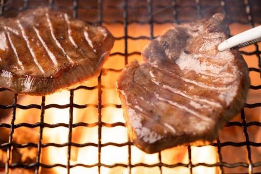 【6~7月】《水・木・日限定》孔子の牛タン,長州鶏!!夏のお肉コース☆2時間飲み放題付き!