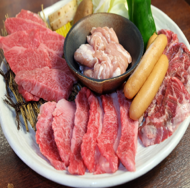 ご家族や量にこだわる方におすすめ！元喜焼肉盛合せ