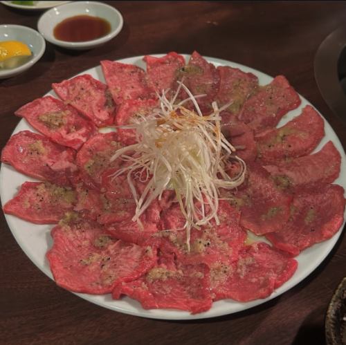 人気の上ネギ塩タン