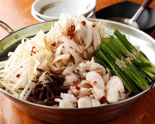 寒い季節は極上のもつ鍋で