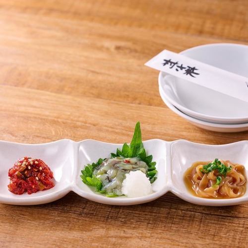 Assortment of three kinds of seafood delicacies