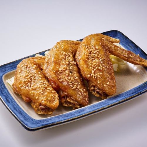 Deep-fried chicken wings