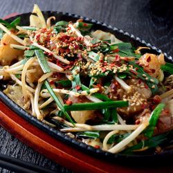 ホルモン鉄板焼き