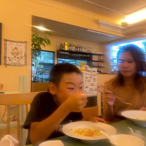 非常感谢您上周来访🇫🇷

Nagachan 主厨在 30 多岁时悄悄地庆祝了他的最后一个生日😂👨🏼‍🍳感谢所有记得他并向他发送祝贺和礼物的顾客🥹

10年前，当我，厨师的妻子，住在京都时，我在我最喜欢的小酒馆 Toroke 结识的一位酒友来到了 Olivier。西田主厨也热情招待了我，我觉得那是我第一次发现法国葡萄酒和美食的乐趣。
我们虽然职业不同、年龄不同，但都热爱美酒和美食，因此成为了好朋友，并再次相见。奥利维尔用关西方言讲话，音量大到他根本无法说话。这是充满深切喜悦的一天。有点吵，有点烦人。
非常感谢远方的你❣️
我会再次访问京都！

🍷我们还可以提供适合搭配葡萄酒的套餐，请随时联系我们。

由于 19 日和 20 日是每月的第三个星期二，因此我们将休息两天。
厨师的东京之旅🗼与他在法国时的老厨师们相聚🗼
21日之后将没有空位。
期待您的预约与光临😊

*•.•*•.•*•.•*•.•*•.•*•.•*•.•*•.•*•.•*•.•*•.•*

如需在线预订，请访问个人资料页面主页，
或点击这里⬇︎⬇︎⬇︎

https://resutaurant-olivier.owst.jp/

Restaurant Olivier
餐厅和咖啡厅

群马县高崎市福岛町726-7
027-388-0227
[营业时间]
11:30-14:30(14:00L.O)
18:30-22:00(21:00L.O)
[关闭]
每个星期三、每月第一个和第三个星期二

#restaurantolivier
#奥利维尔餐厅
#奥利维尔
#高崎法语
#炙烤赤城牛肉塔塔
# 加入盛大菜单
#银光
#鸭子和无花果
#玉米烩饭
#儿子的第三次暑假