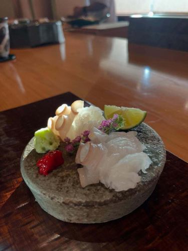 这是 Olivier 餐厅🇫🇷
我们因夏季原因关闭，但从 7 月 31 日起将照常开放。

假期期间我们收到了很多咨询，对于无法接听电话的情况我们深表歉意。

红海胆、明石章鱼、比目鱼、鲳鱼、带籽鱿鱼（！）、淡路牛肉，当然还有星鳗、海鳗和洋葱。如

淡路岛上有很多好吃的东西，不过在海边吃的西瓜和jagabee真的超级好吃🍉😅

盂兰盆节期间我们将照常营业！
我们正在逐步接受盂兰盆节假期的预订，因此如果您考虑来访，我们建议您尽早预订。

1号有午餐🍴
晚餐仅剩少量座位 △
2号专门供应午餐。

我们期待您八月份的光临，届时我们将为您提供适合炎热夏季的菜肴👨🏽‍🍳🍴🇫🇷

*•.•*•.•*•.•*•.•*•.•*•.•*•.•*•.•*•.•*•.•*•.•*

如需在线预订，请访问个人资料页面主页，
或点击这里⬇︎⬇︎⬇︎

https://resutaurant-olivier.owst.jp/

Restaurant Olivier
餐厅和咖啡厅

群马县高崎市福岛町726-7
027-388-0227
[营业时间]
11:30-14:30(14:00L.O)
18:30-22:00(21:00L.O)
[关闭]
每个星期三、每月第一个和第三个星期二

#restaurantolivier
#奥利维尔餐厅
#奥利维尔
#高崎法语
#群马法语
＃假期
#淡路岛