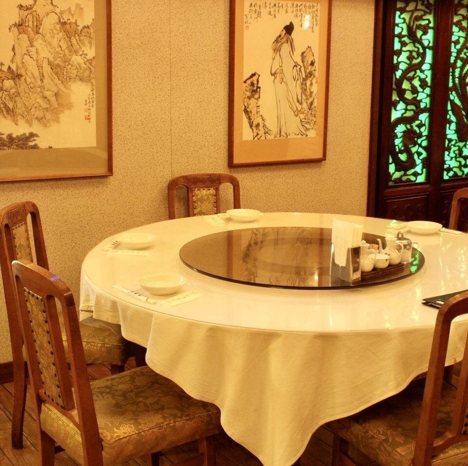 No time limit, order-style all-you-can-eat and course meals in a quiet private room