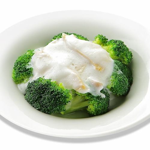 なまこと挽肉の辛子煮込み/なまこの醤油煮込み/なまことアワビの煮込み野菜添え