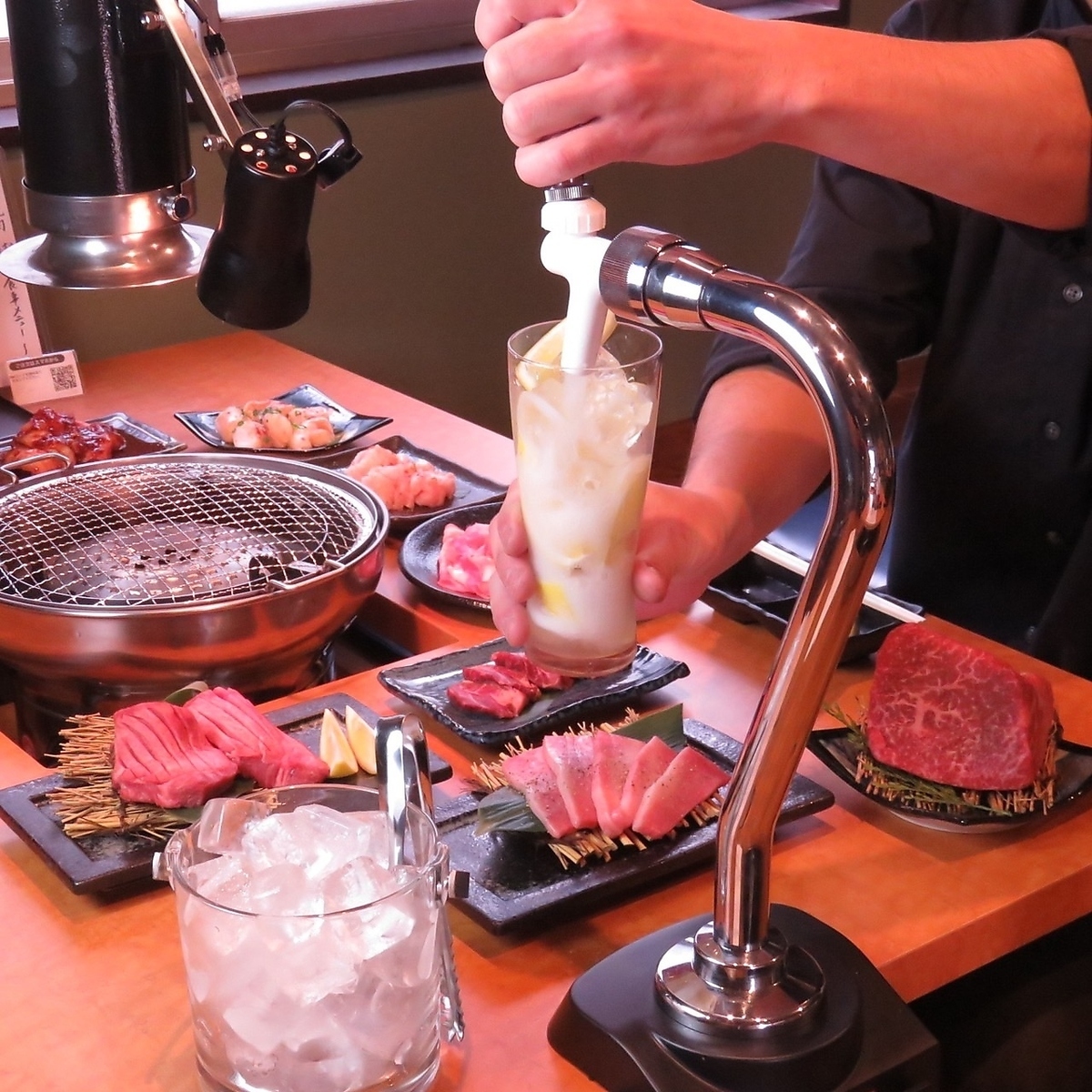【博多焼肉】卓上サーバー飲放題60分550円　※2階席限定