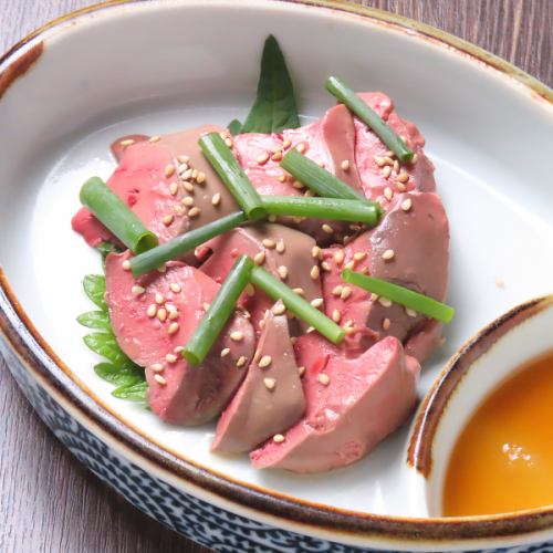 鮮度を感じるレバー刺身