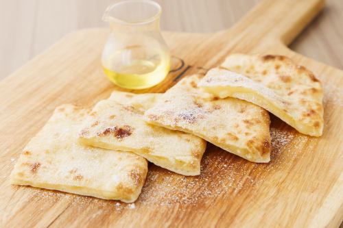 honey cheese naan