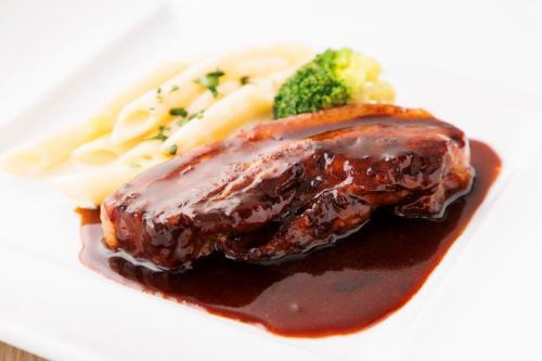 "Boso Pork Simmered in Red Wine" made with Chiba Prefecture's brand pork "Boso Pork"