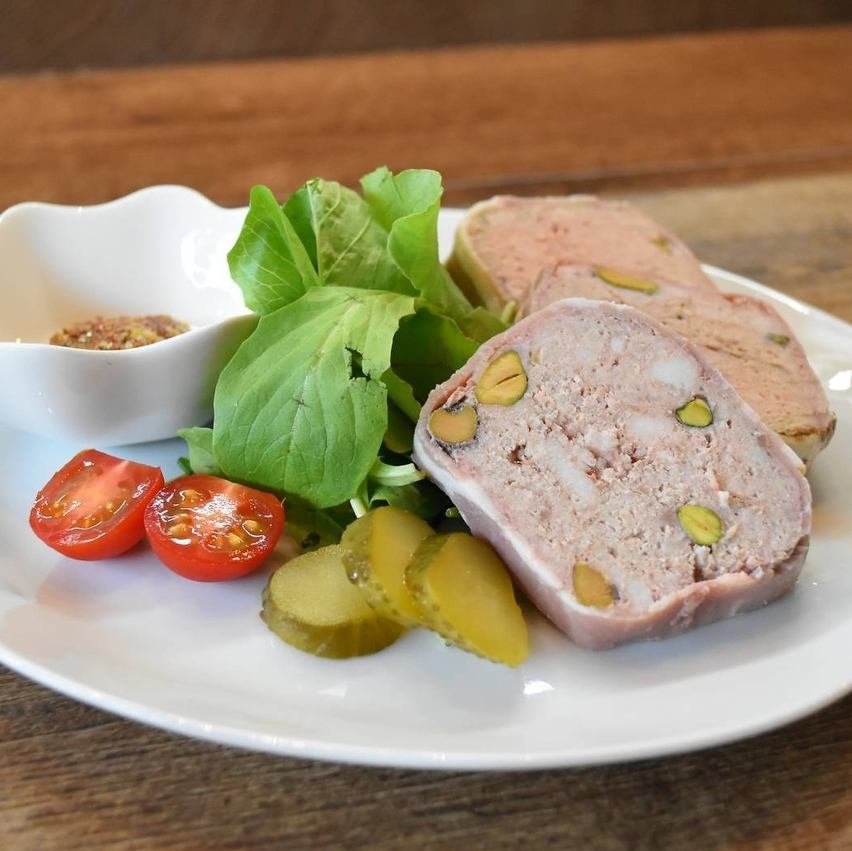 お酒との相性◎店主の特製おつまみをお楽しみください！