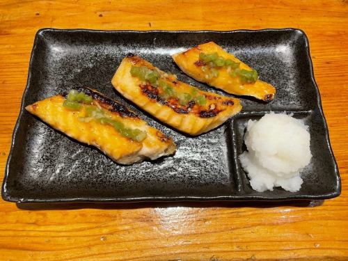 [If you are on a diet and health conscious, switch to brown rice ♪] Harasu wasabi set meal
