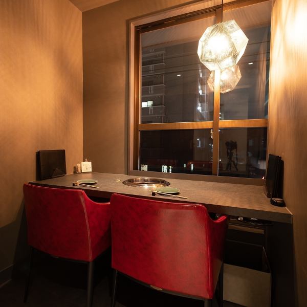 [For special occasions] We have 3 private rooms with a counter for 2 people near the window on the 2nd floor.