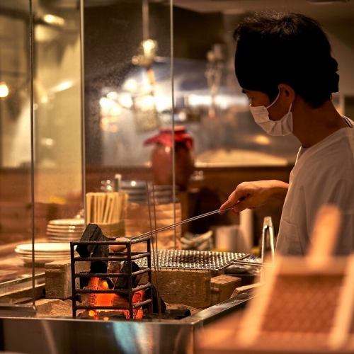 炉端焼き、贅沢な空間。