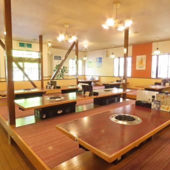 【貸切最大78名様OK】明るく開放的な店内は、貸切のご利用が可能です◎大人数でも安心の座敷があり、ゆったり過ごせるのも嬉しい！全席禁煙なので、心地よい空間で焼肉を存分に楽しめるのも魅力です！大人数での利用が可能なため各種宴会や様々なシーンでご利用いただけますので、是非お気軽にご相談ください♪