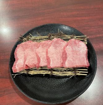 和牛タン厚切り