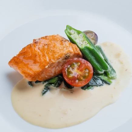 ~9/19) Choose your favorite fish or meat dishes from our weekday half-buffet!