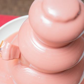 From January 24th: A delicious and photogenic competition! Weekend and Holiday Lunch Buffet "Korean Fair" Strawberry Chocolate Fountain!