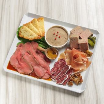 Regular Charcuterie Platter (Serves 3-4)