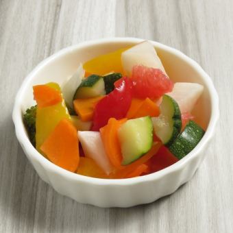 Western Vegetable and Fruit Pickles