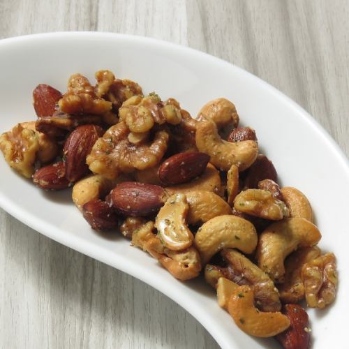 Fried mixed nuts