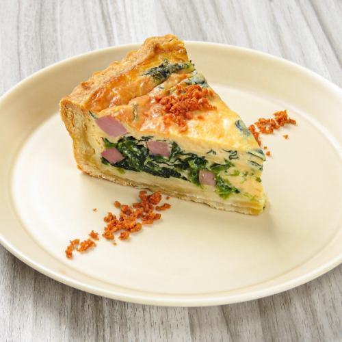 Spinach and bacon quiche