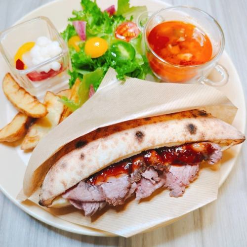 ◆Roast beef pocket bread