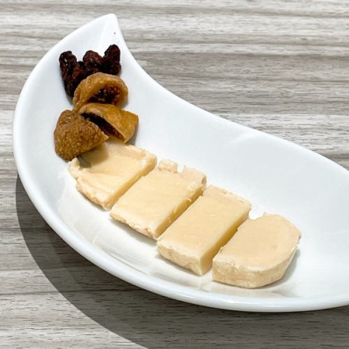 Ruby (washed) / Chichibu Black Beer Cheddar