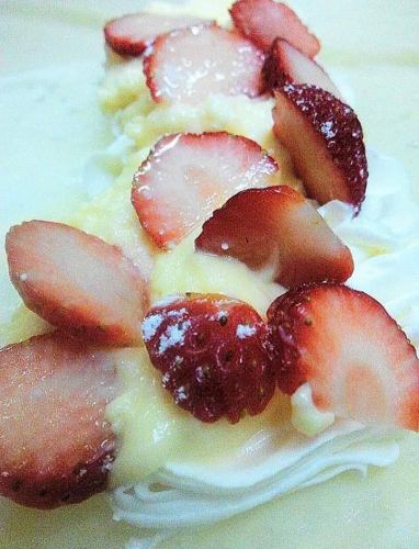 いちご生クリームカスタード