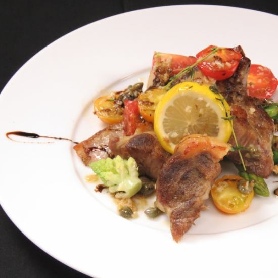 Enjoy the luxury of authentic French cuisine with carefully selected locally produced ingredients...♪