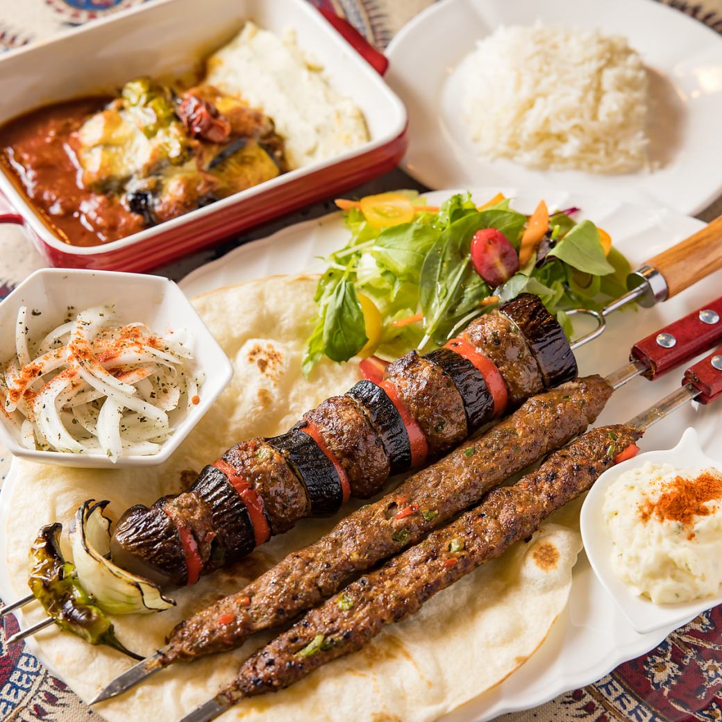 ケバブやシーシャを楽しむ◎大人のデートにぴったり！