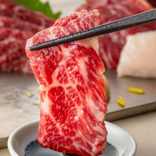 ●Have a drink with horse meat from Kumamoto, which goes perfectly with sake...