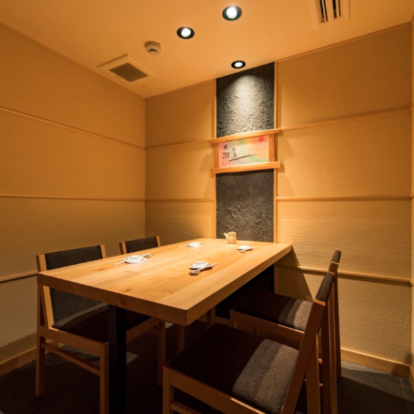 【Complete private room】 It is a very popular private room on important anniversaries from important entertainment.Because it is very popular, please make a reservation as soon as possible.We are waiting for everyone's use.Please do not hesitate to contact us.[Of course you can use other than entertainment and anniversary]