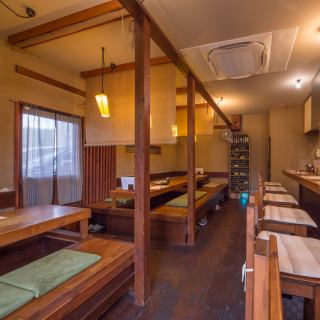 カウンター席もご用意しています。