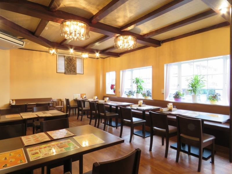 ◆ Cozy space ◆ Calm design based on chic dark brown in the store ♪ You can enjoy a relaxing meal in the comfortable sofa seats ☆ It ’s also good to stop eating authentic Indian food ◎ It is also good to taste a wide variety of sake ♪