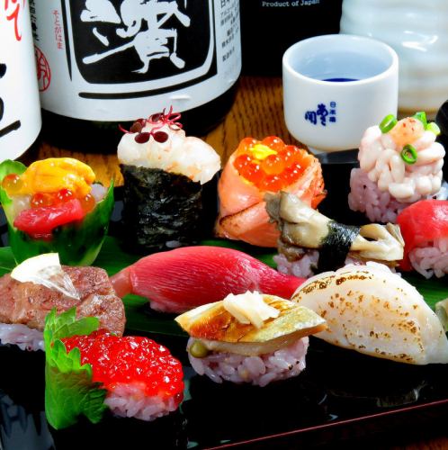Luxurious moment to taste sake with sushi as a knob ...