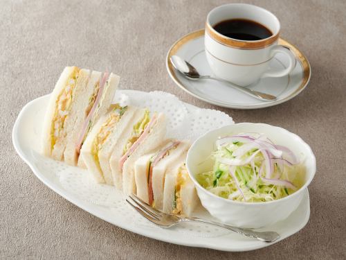 B set mixed sandwich/salad