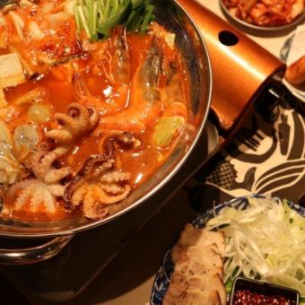 Banquet ★ 120 minutes all-you-can-drink included ★ Large oysters and octopus included ♪ Korean seafood jjigae hotpot x specialty bossam course 6000 yen