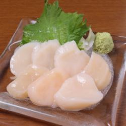 Scallop sashimi