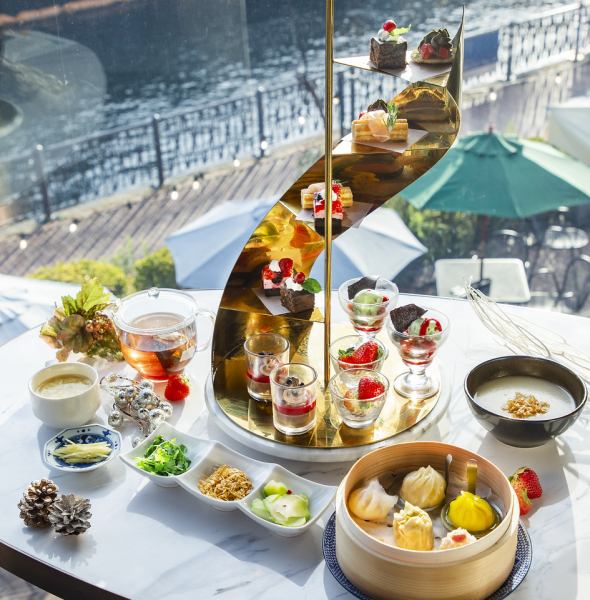 【ランチ限定】「季節のフルーツ食べ比べ」と「5種類点心食べ比べ」のアフタヌーンティー付ランチ　