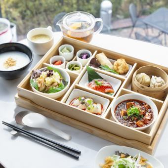 【ランチ】中国茶＆サラダビュッフェ付き　6種のメインが選べる贅沢中華御膳