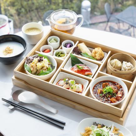 【ランチ】中国茶＆サラダビュッフェ付き　6種のメインが選べる贅沢中華御膳