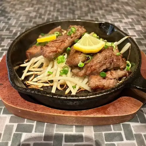 国産霜降りカルビステーキ