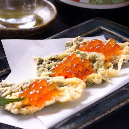 Nori tempura with salmon roe