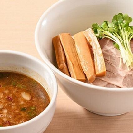 昼は特製らぁ麺＆つけ麺！夜は超格安の飲み放題で居酒屋利用◎