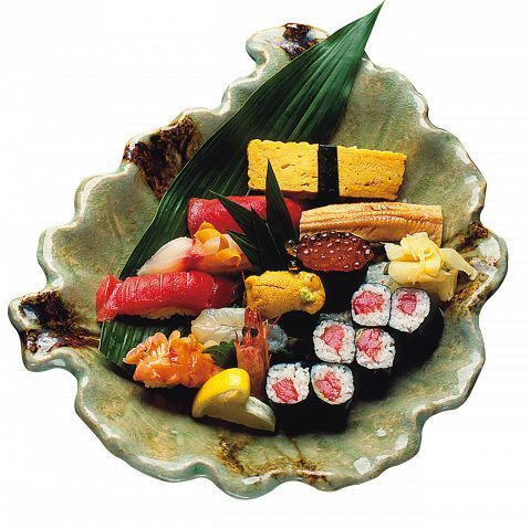 【Assorted sushi and sashimi platter】
