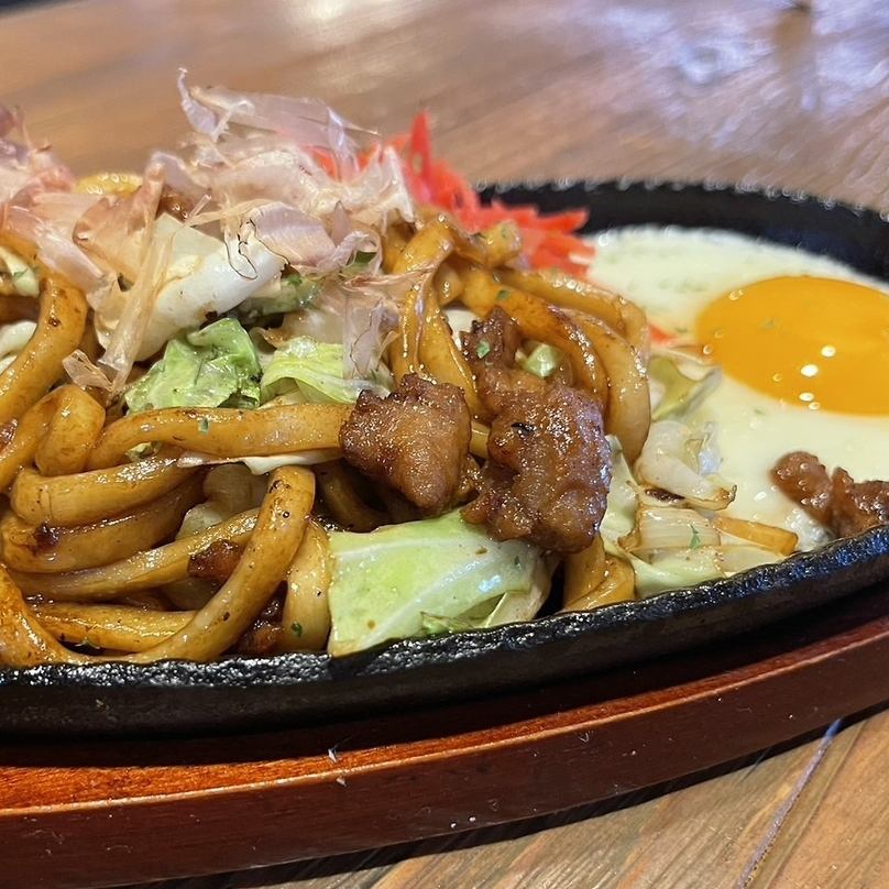 11:00から15:00にてランチ営業中！